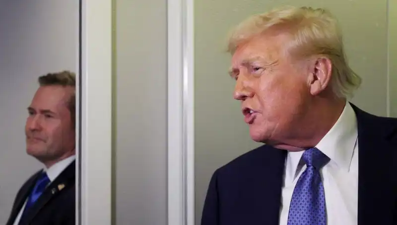 Trump, Planlarını Sızdırdığı İçin Mike Waltz’u Görevden Aldı!