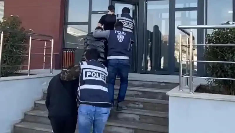 İstanbul’da Korsan Taksi İle Gasp: Korkunç Olayın Detayları