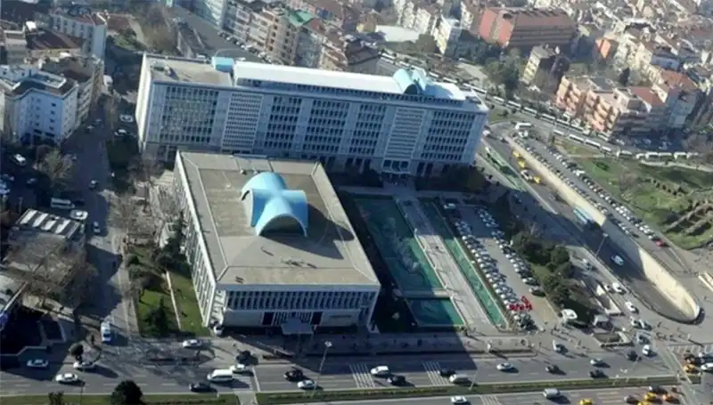 İBB Soruşturmasında "Enderun" WhatsApp Grubu Mesajları Mercek Altında!
