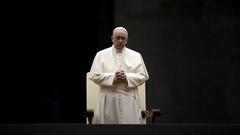 Kapıcılıktan Papalığa: Francis'in Tabuları Yıkan Hikayesi
