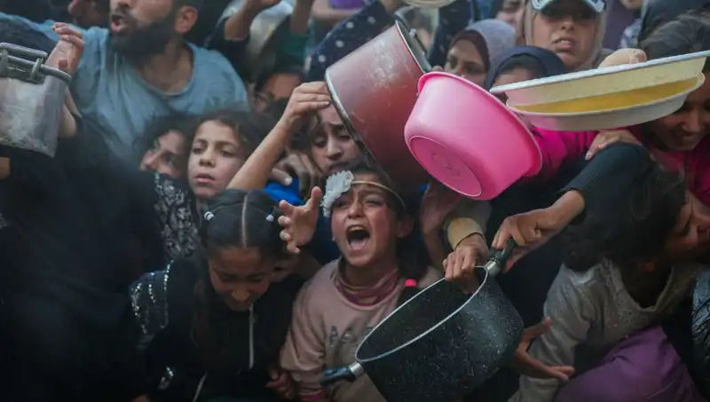Gazze'deki Açlık Krizi: Un Stokları Tükeniyor, Halk Endişeli