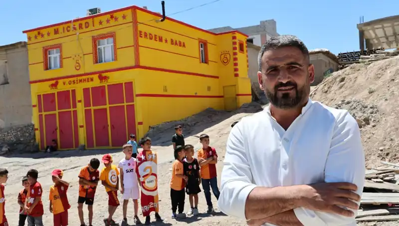 : Fanatik Taraftar Evini Osimhen ve Icardi ile Şahlandırdı!