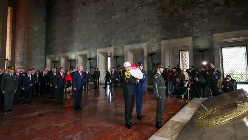 Devlet Erkanı Anıtkabir'de: Ulusal Birlik ve Beraberlik Mesajı Verdi