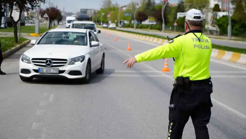 2025 Yılıyla Birlikte Yeni Trafik Cezaları Geliyor: Artışlar ve Detaylar