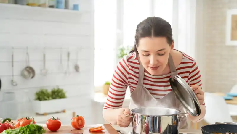 Yemek Hazırlarken Yapılan Riskli Hata Hayatı Tehdit Ediyor!