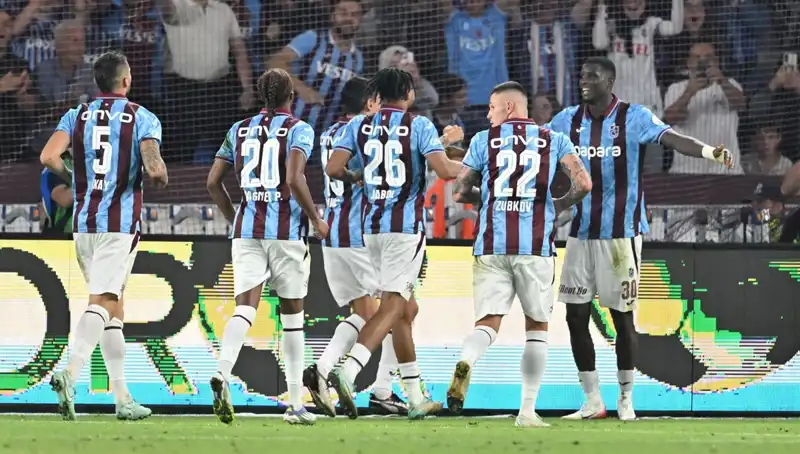 Trabzonspor ve Kocaelispor Arasında Rekabet Dolu Bir Maç: Canlı Anlatım