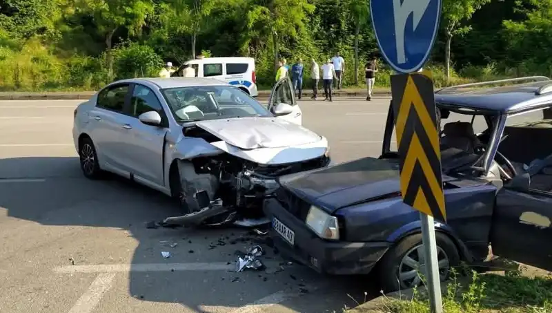 Görele'de Şoke Eden Kaza: Sürücü Araç Camından Fırladı