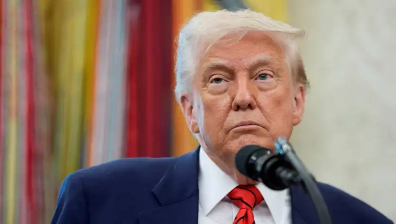 Trump, G7 Zirvesi'nden Sırasında Ne Oldu da Erken Ayrıldı?