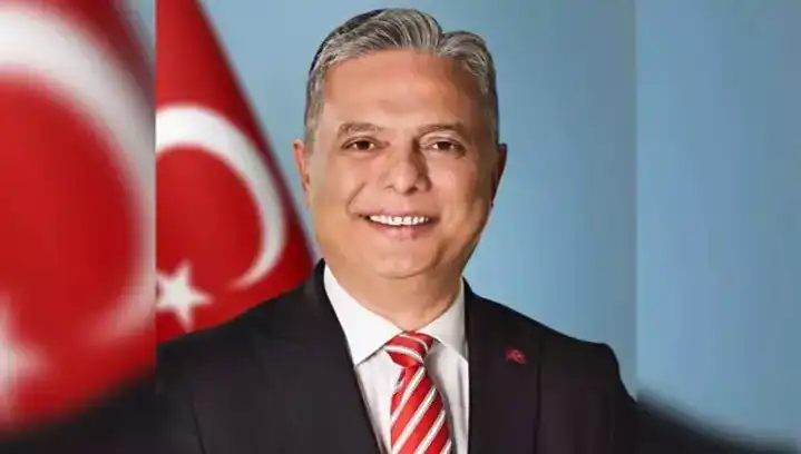CHP’nin Yeni Umudu: Ümit Uysal Kimdir, Hangi Görevlerde Bulundu?