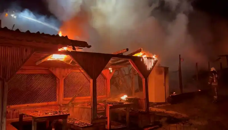 Şile’de Gözleme Restoranı Yangını: Altı Mekan Alev Alev Yandı