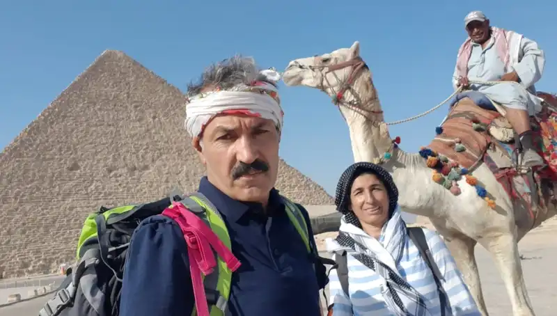 Şırnaklı Çiftin 16 Yılda 40 Ülke Gezisi: İneklerden Masraflarını Karşılayarak!