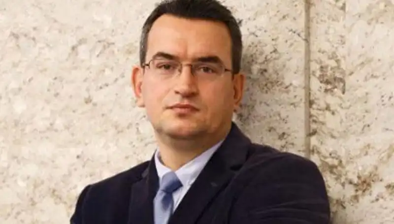 Metin Gürcan: DEVA Partisi'nin Kurucu Üyesi ve Gelecek Vizyonu