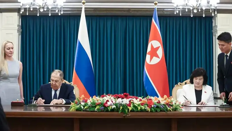 Rusya ve Kuzey Kore, Lavrov ve Mevkidaşının Görüşmesiyle Yeni Bir Sayfa Açıyor