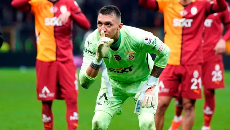 Galatasaray’da Muslera'nın Yerine Gelecek İsimler Mervan ve Duran’a Bağlandı