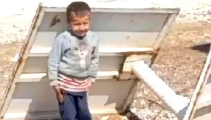 İstanbul'da Sulama Kanalına Düşen Çocuk Hayatını Kaybetti