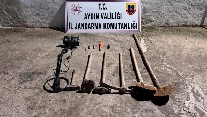 Aydın'da Kaçak Kazı Operasyonu: Suçüstü Yakalananlar ve Detaylar