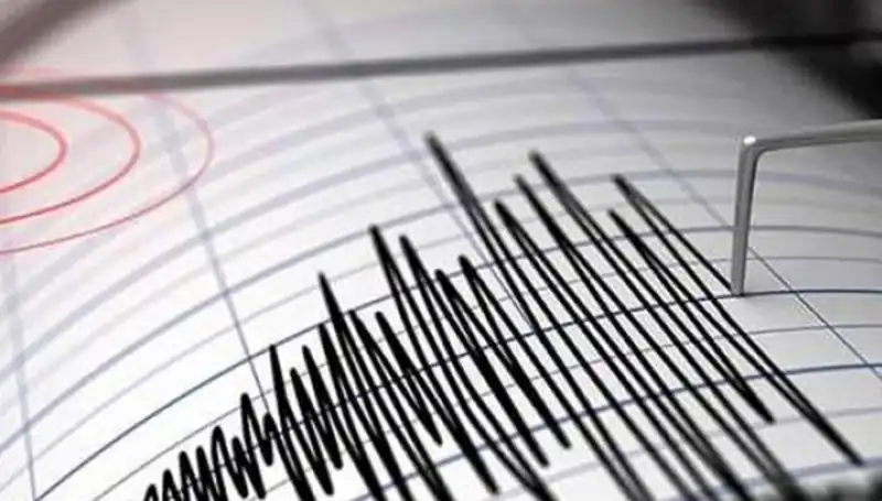 Sındırgı’da 4,3 Büyüklüğünde Deprem: Bölge Halkı Panik İçinde