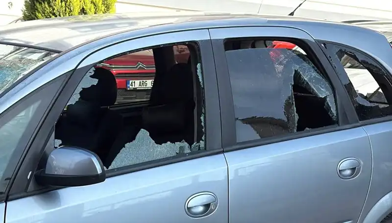 İstanbul'da Komşular Arasında Patlayan Silahlı Kavga: Bir Ölü, Üç Yaralı