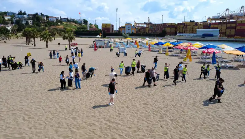 Yaz Tatilinde Plajlar Temizlendi: Çevreye Sahip Çıkma Zamanı Geldi!