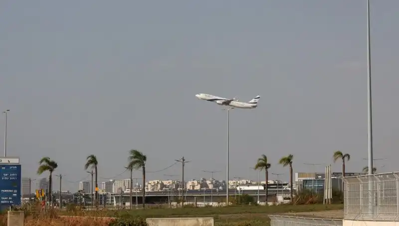 Husiler, İsrail’in Ben Gurion Havalimanı’na Füze Saldırısı Gerçekleştirdi!