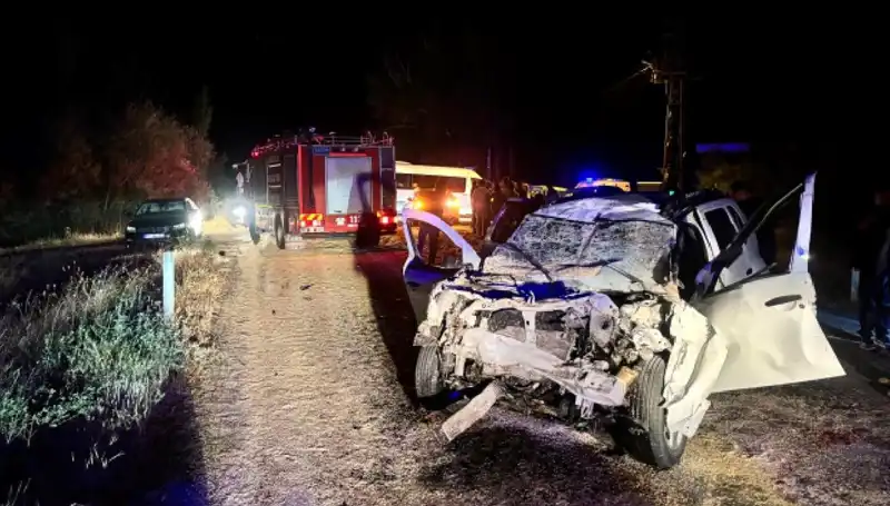 İstanbul'da Ciple Traktör Çarpıştı: 5 Yaralı, Kazanın Detayları Ortaya Çıktı