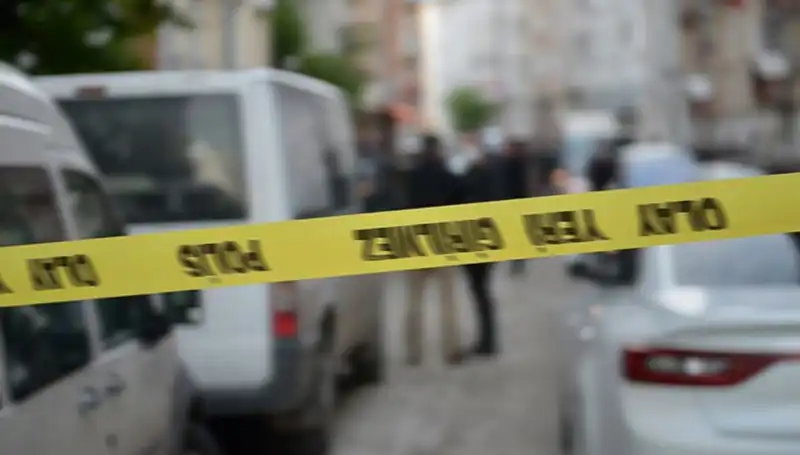 İstanbul’da Satır ve Bıçaklı Kavga: Kanlı Hesaplaşmada Bir Kişi Hayatını Kaybetti