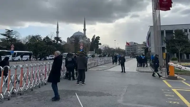 İstanbul'da Bugün Hangi Yollar Kapalı? Alternatif Güzergahlar Rehberi