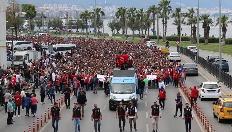 İzmir'de Grev Krizi Derinleşiyor: Dördüncü Gününde Neler Oluyor?