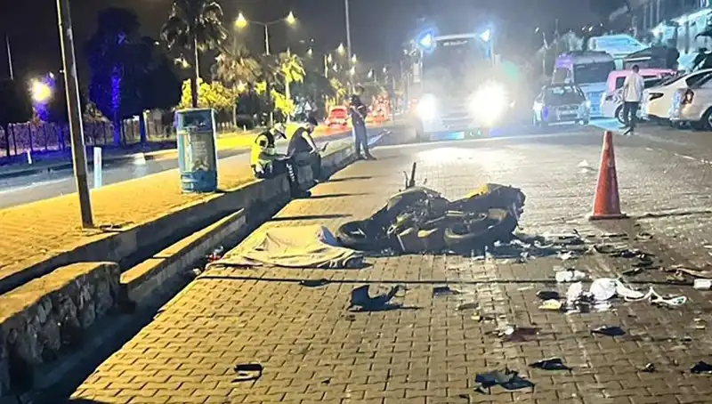 Alanya'da Motosiklet Kazası: Gençlerin Hayatını Kayıp Eden Olay