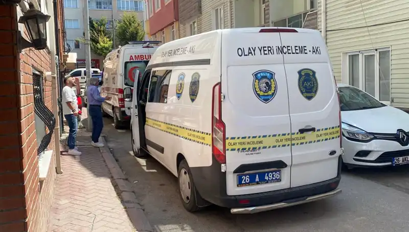 İki Çocuk Babası Adam Evinde Ölü Bulundu: Sır Perdesi Aralanıyor