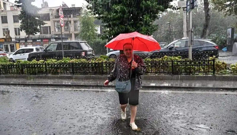 İstanbul'da Sarı Kodlu Yağış Uyarısı: Hazırlıklarınızı Yapın!