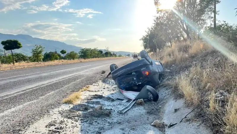 Adıyaman'da Aksiyona Doyuran Takla Atan Otomobil Kazası