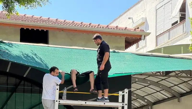 Dengesini Kaybeden Adam Balkondan Düştü: O Anlar Kamerada