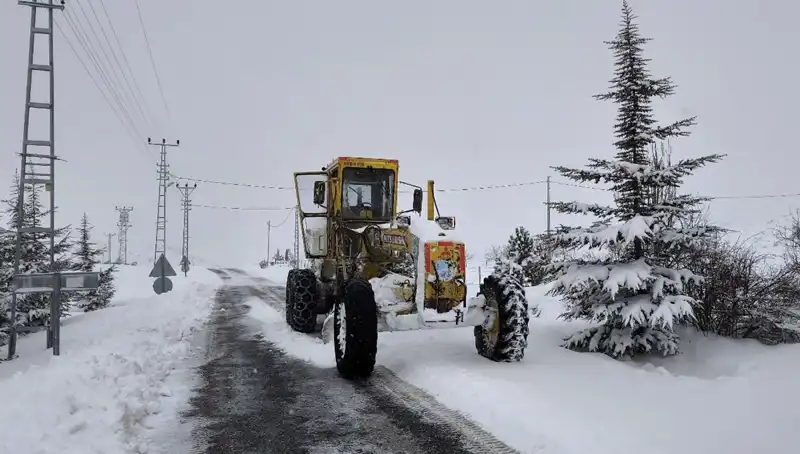 Kayseri’de Kar Dolu Günler Sonunda Geçiyor: Kapanan Yollar Açılıyor
