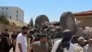 Freni Patlayan İş Makinesi Takla Attı, İstanbul’da Kaza Anı Korkuttu!