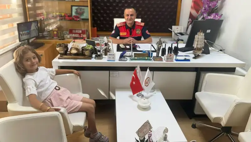 5 Yaşındaki Aslı, Köyün Yanmasını Kahramanlıkla Kurtardı!
