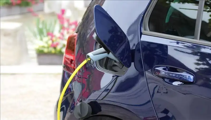 Tesla’yı Geride Bırakan Elektrikli Araç: 1500 Kilometre Menzil Mi?