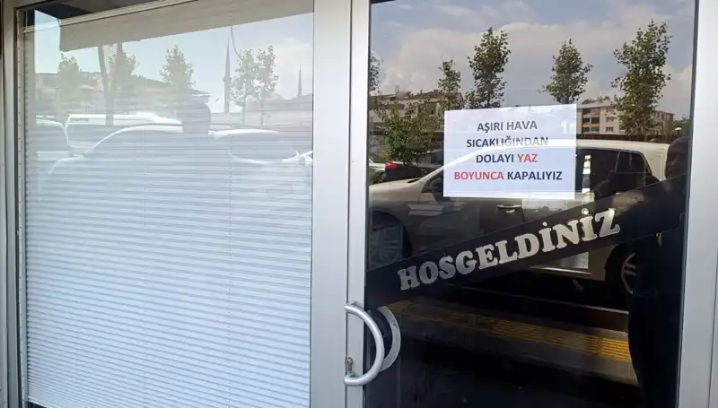 Afrika Sıcakları İstanbul Esnafını Vurdu: Dükkanlar Yaz Boyu Kapatıldı